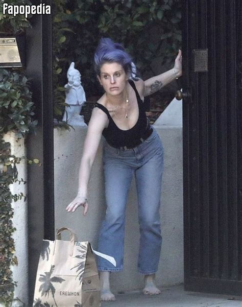 kelly osbourne nude|Kelly Osbourne nude onlyfans leaks